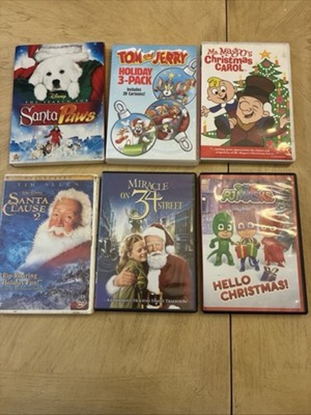 Christmas Kids Family DVD Lot 6 Movies Mr Magoo, Tom Jerry Santa Paws Miracle 34